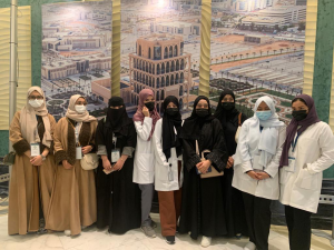 طلبة أم القرى يشاركون في هاكثون الابتكار الصحي بجامعة الملك سعود للعلوم الصحية
